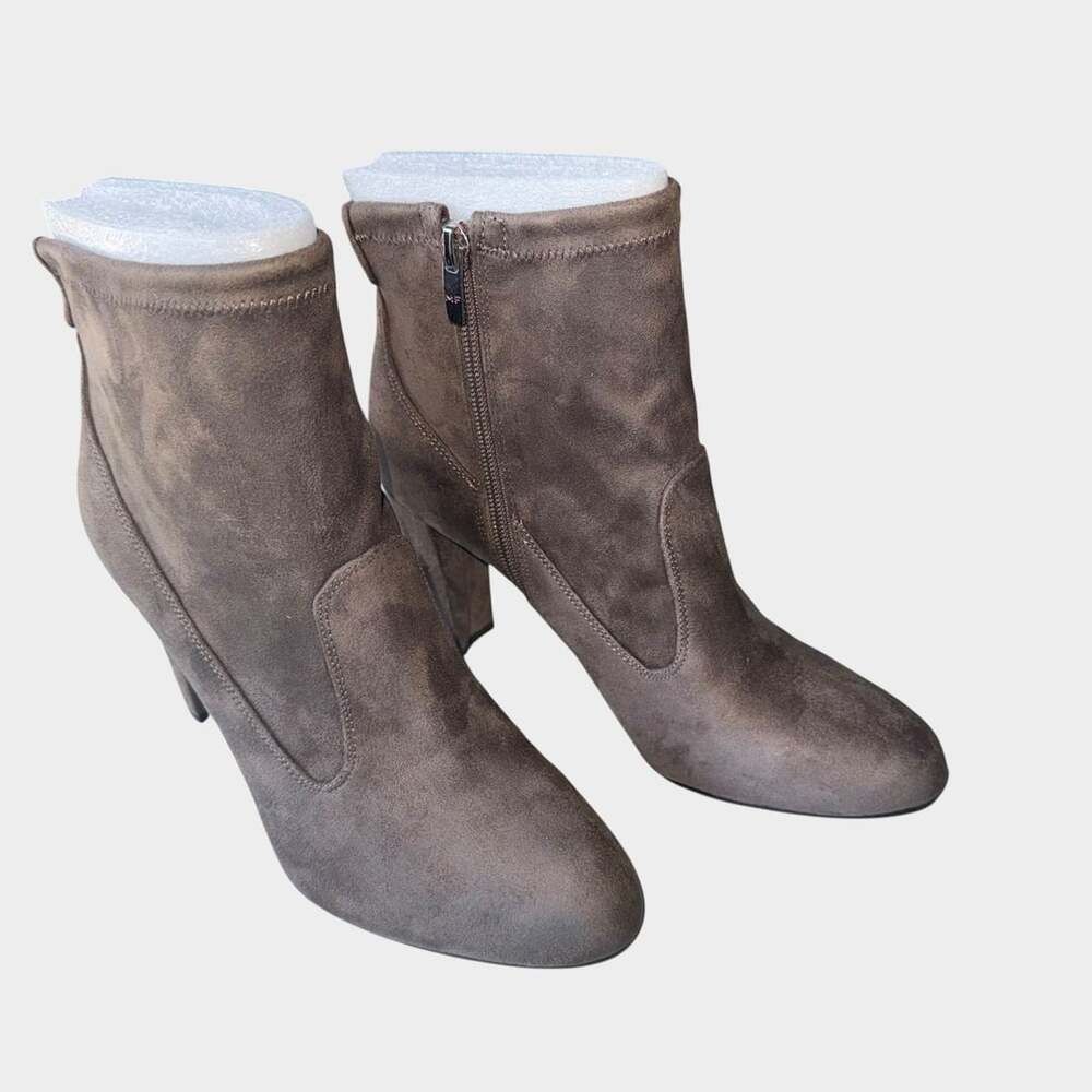 New in Box Marc Fisher Justice2 Booties Size 8 M Medium Natural Fabric